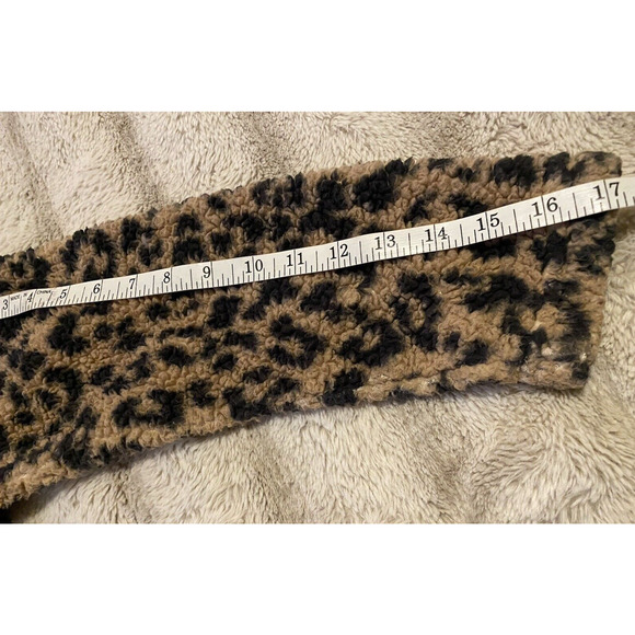 HIppie Rose Teddy Bear Sweater Womens Size Small Animal Print Pullover Fleece - Picture 11 of 11